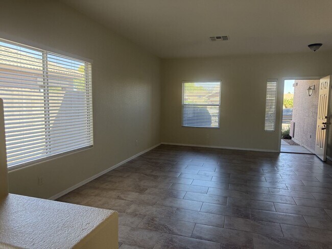 Building Photo - 4 Bedroom in San Tan Ranch, Gilbert!