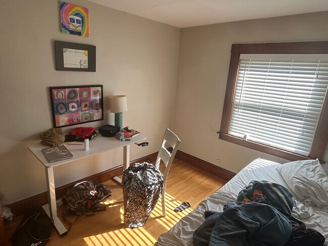 Building Photo - 133 Brook St