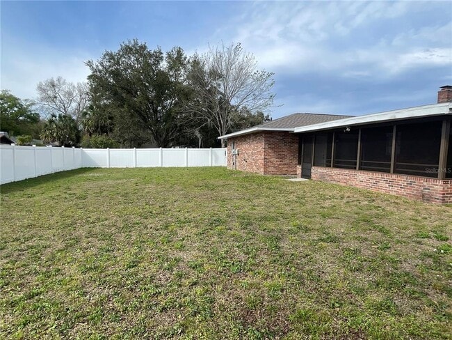 Building Photo - 26720 Hickory Loop