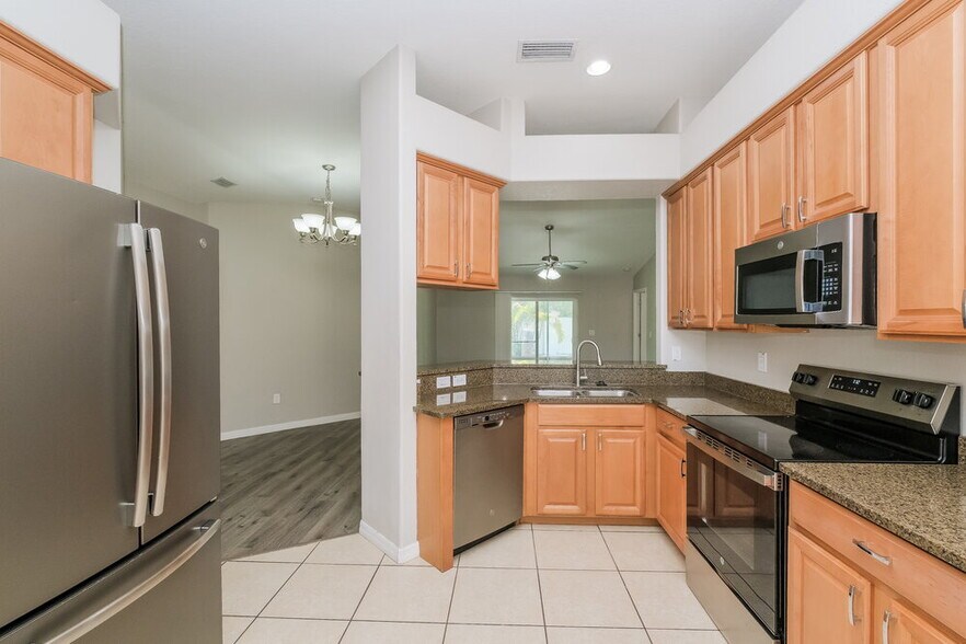Building Photo - 11601 Addison Chase Dr