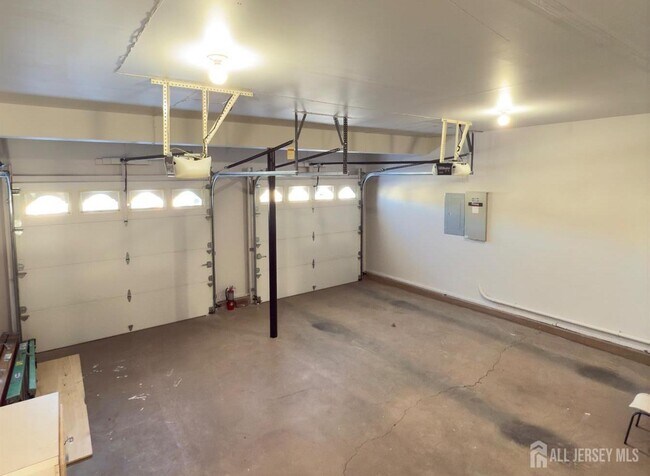 Building Photo - 9 Black Oak Ln