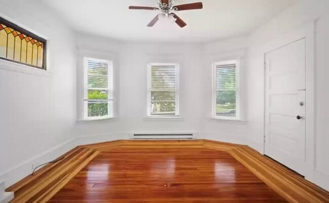 Building Photo - 40 Orchard St