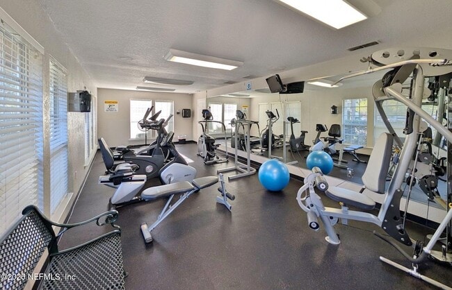 Building Photo - 10200 Belle Rive Blvd