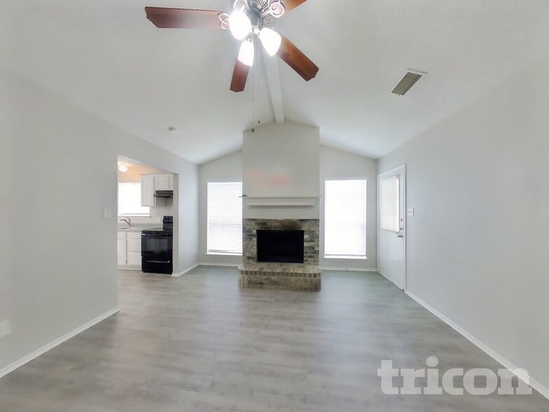 Building Photo - 720 Charles City Dr