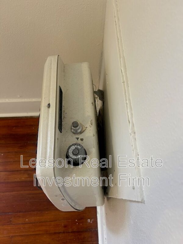 Building Photo - 536 Wilkinson St
