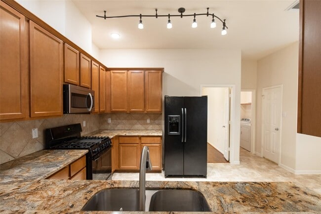 Building Photo - 24519 Red Bluff Tr