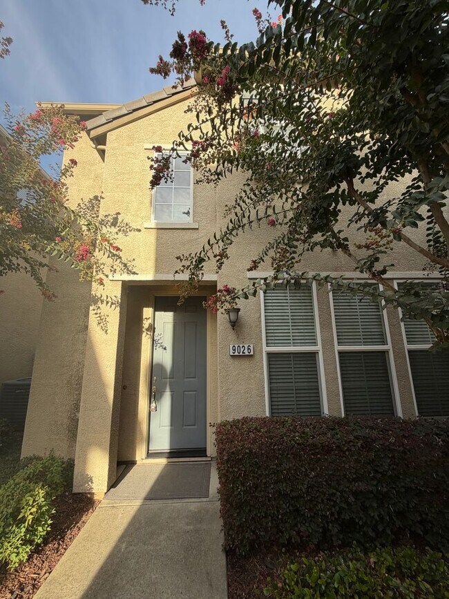 Building Photo - 9026 Crescenda Ln