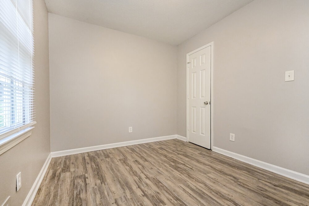 Building Photo - 1589 Cherry Hill Ln SW