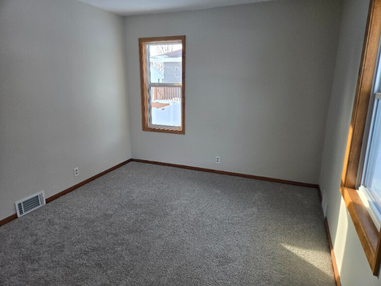 Building Photo - 301 W 2nd St