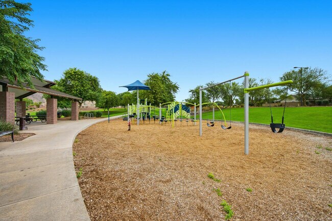 Building Photo - 21359 W Alvarado Rd