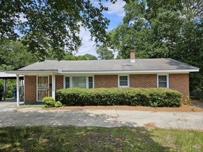 Building Photo - 1737 Ireland Dr