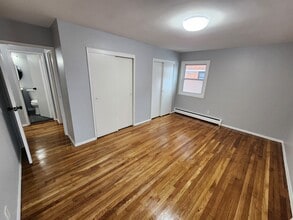 Building Photo - 725 Scotland Rd