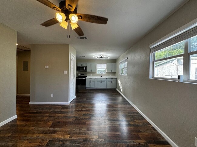 Building Photo - BUENA VISTA