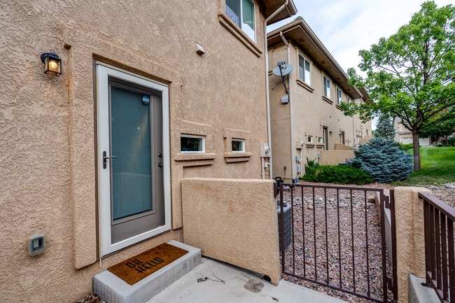 Building Photo - 4759 Iron Horse Villas Point
