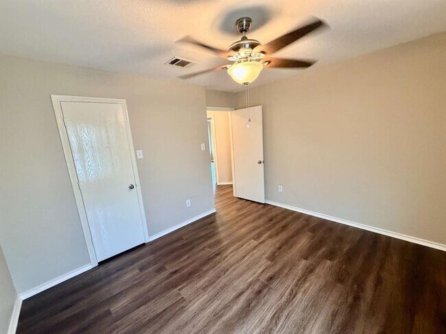 Building Photo - 3403 Wickham Ln