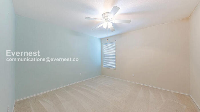 Building Photo - 109 Covey Ln