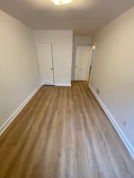 Building Photo - 32 Elsmere Blvd