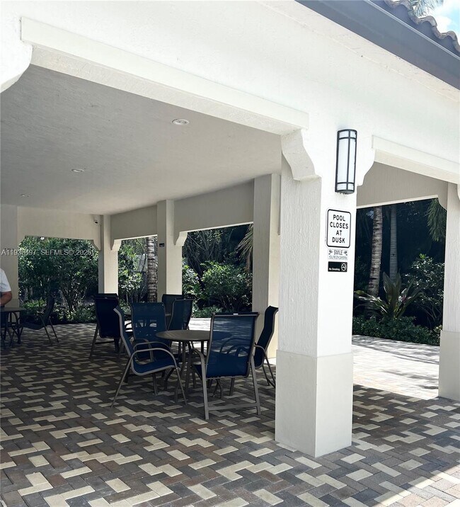 Building Photo - 8951 Madrid Cir