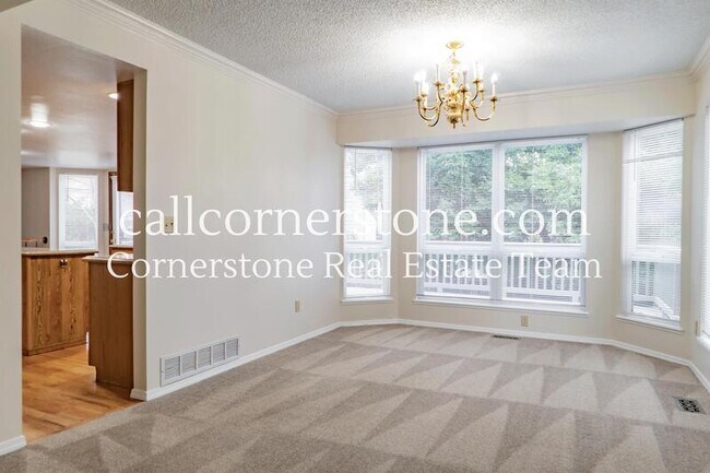 Building Photo - 630 Fernglen Ct