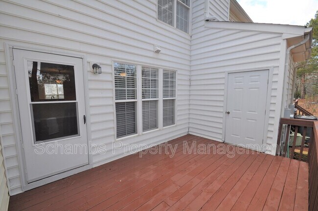 Building Photo - 402 Knightsborough Way