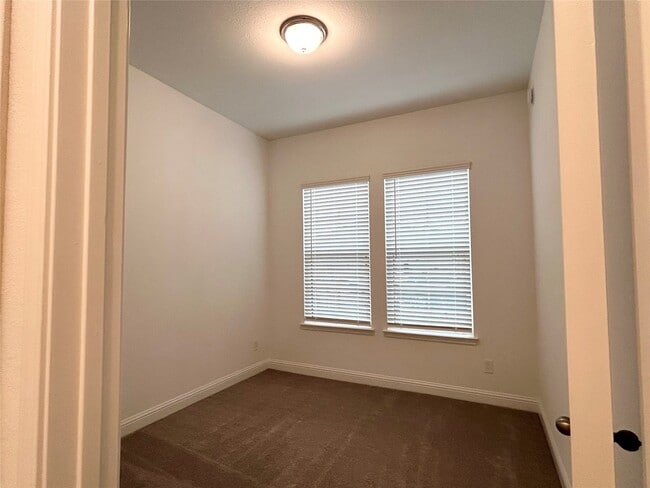 Building Photo - 15310 Spanish Ranchos Wy