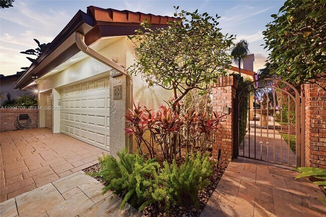 Building Photo - 21944 Town Pl Dr