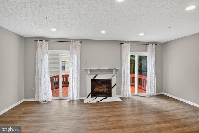 Building Photo - 1605 Woodview Ct