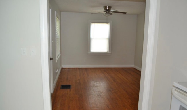 Building Photo - 1523 Wurtele Ave