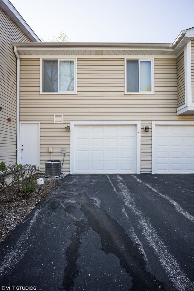 Building Photo - 411 Stevenson Pl