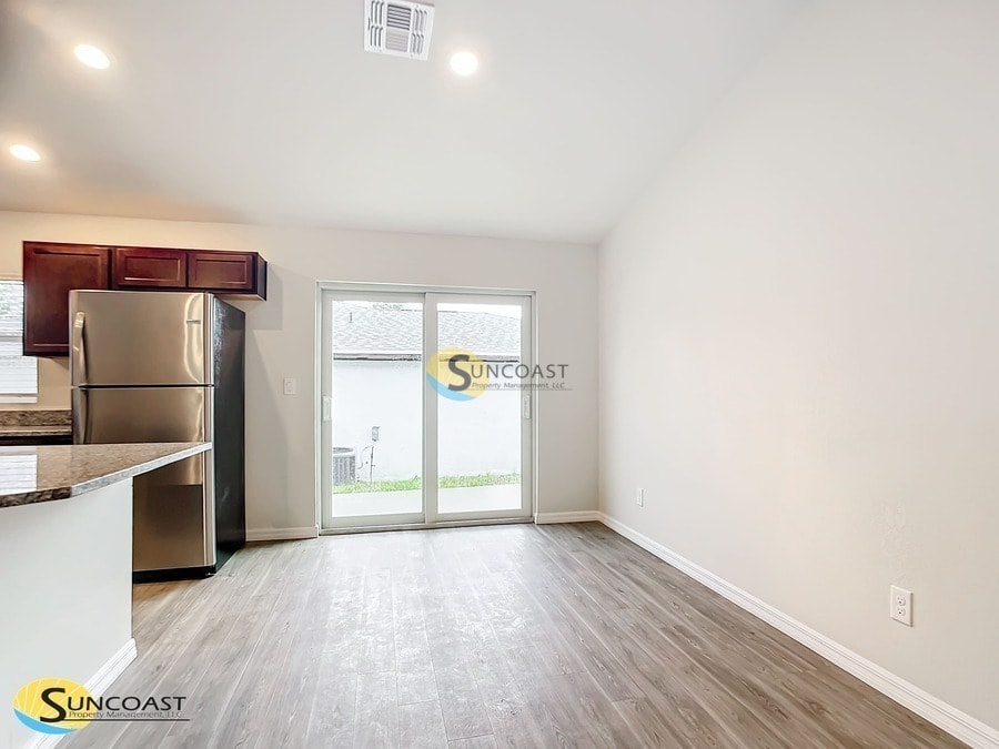 Building Photo - 1631 SW 160th Pl