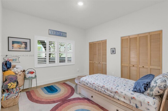 Building Photo - 5794 SW 76th Terrace