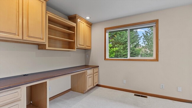 Building Photo - 24609 SE 45th Way