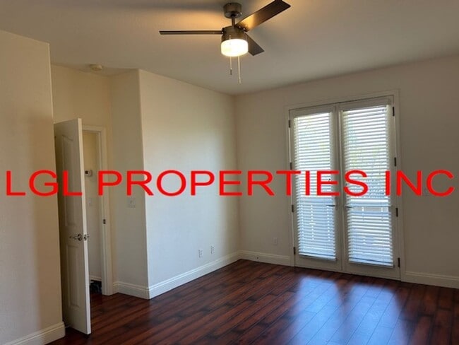 Building Photo - 2826 Maybrook Dr