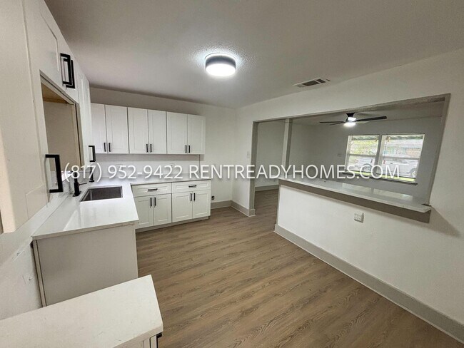 Building Photo - 3835 Basswood Dr