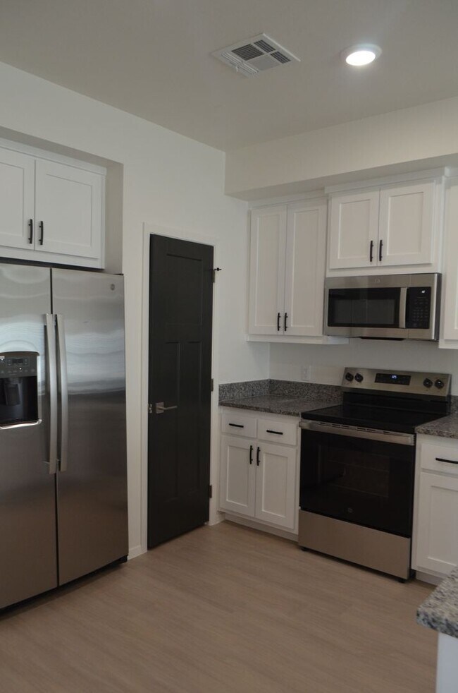 Building Photo - 1419 Indian Camp Trail