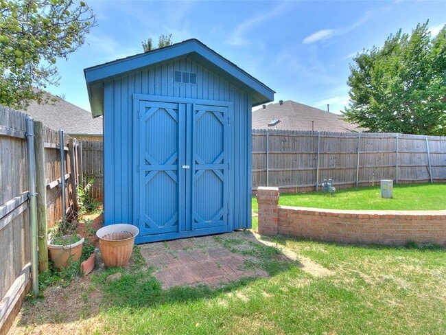 Building Photo - 5501 Lanceshire Ln