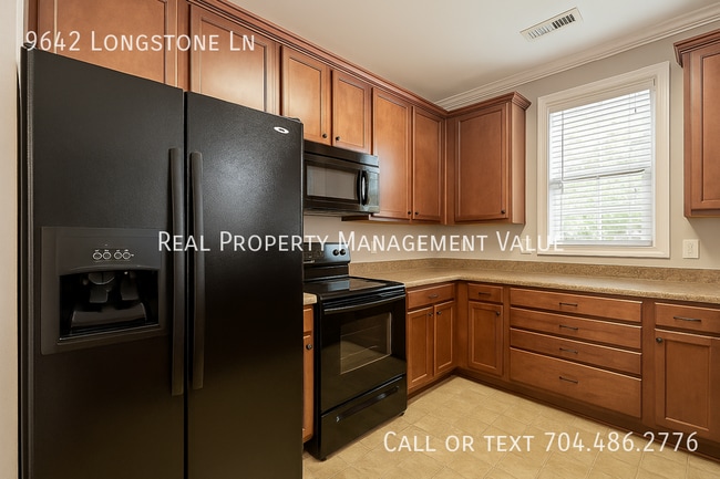 Building Photo - 9642 Longstone Ln