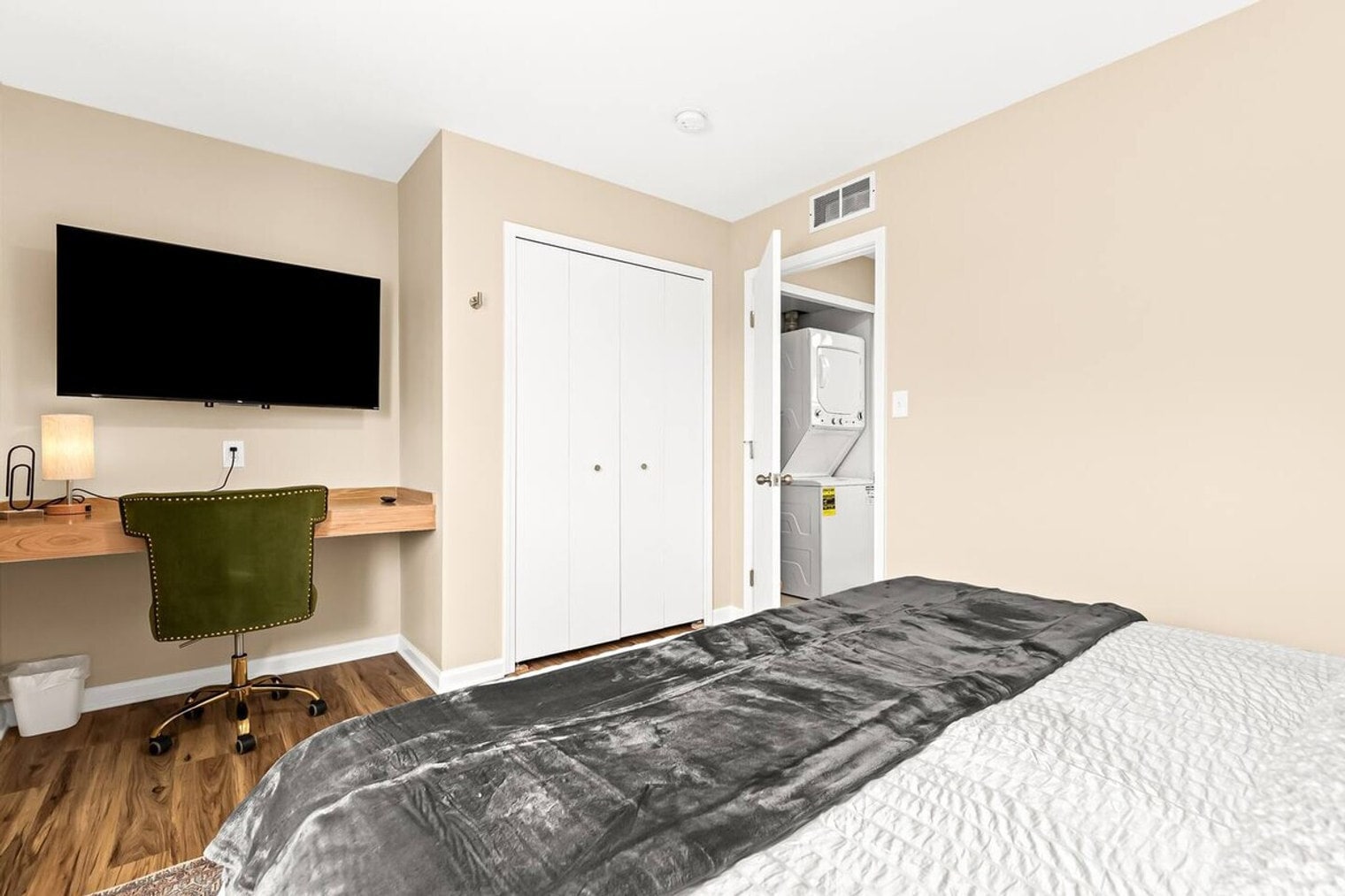 Building Photo - 27850 Gratiot Ave