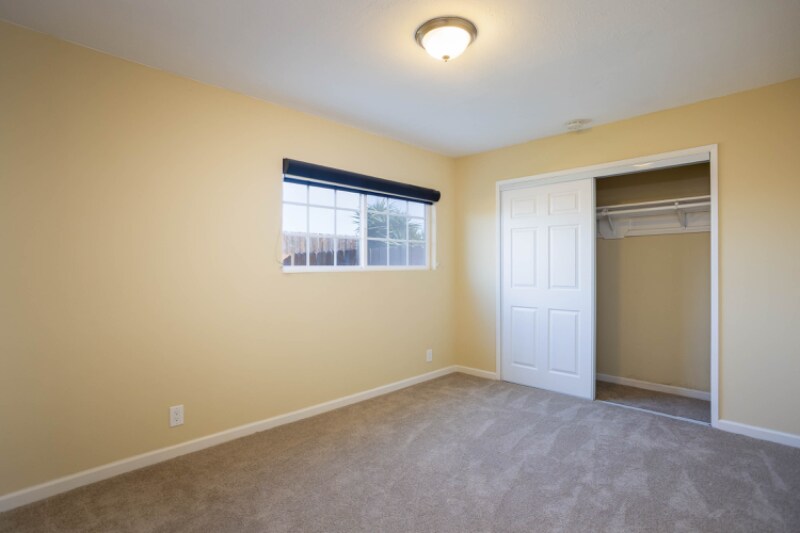 Building Photo - 9503 Medina Dr