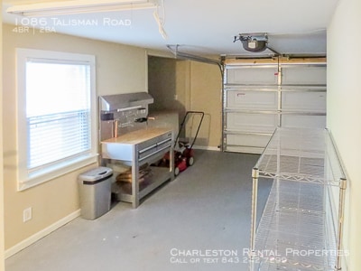 Building Photo - 1086 Talisman Rd