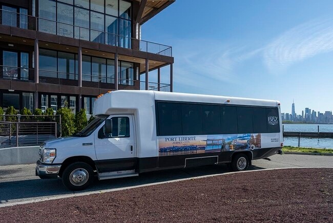 Building Photo - 110 Shearwater Ct E