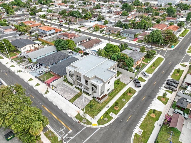 Building Photo - 4313 E 8th Ct