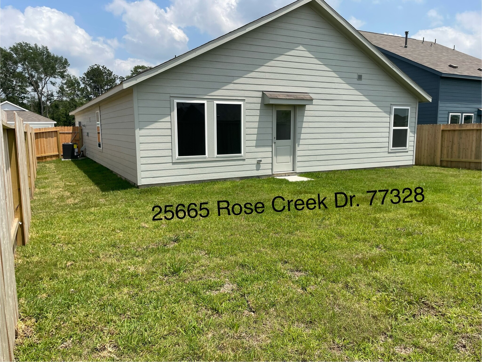 Large backyard - 25665 Rose Creek Dr