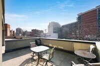 Building Photo - 551 Observer Hwy