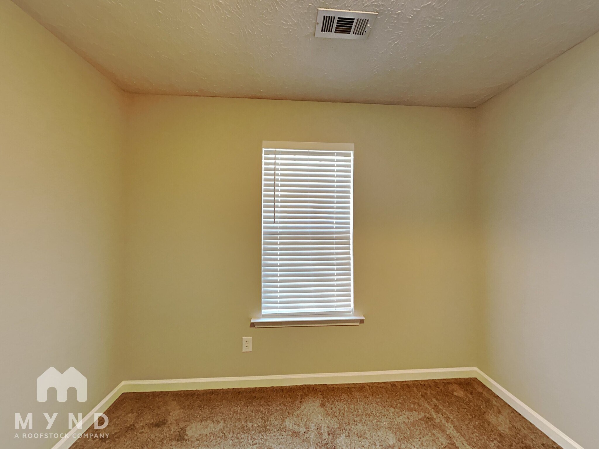 Building Photo - 2401 Pinyon St