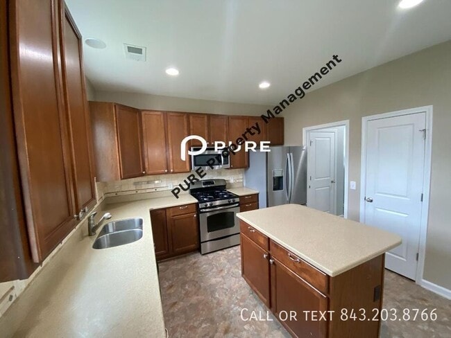 Building Photo - 112 Marinella Dr