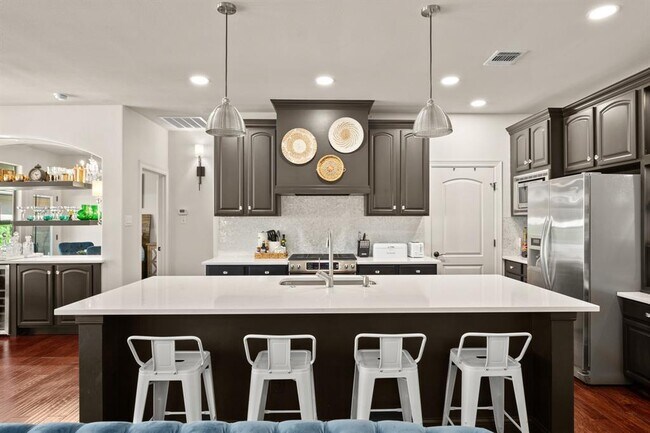 Building Photo - 119 Via Villina