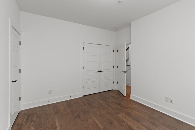 Building Photo - 1040 Maynor Ave