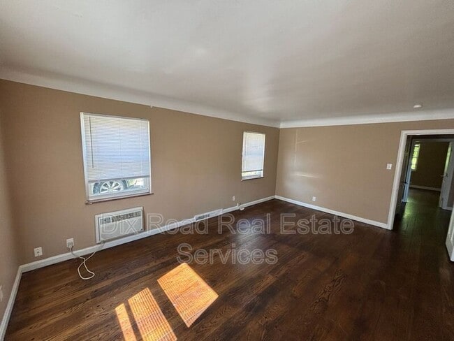 Building Photo - 1740 Carrahen Ave