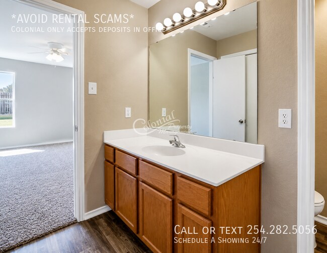 Building Photo - 5401 Lauren Lea Dr
